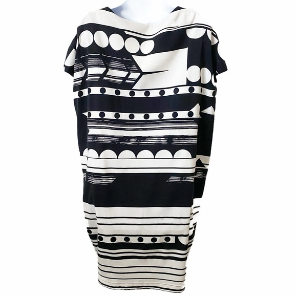 Chico’s, Geometric Circles Black & White Simple Flowing Tunic Dress - Picture 7 of 10